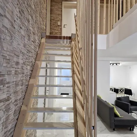 Superbe Maison Au Calme Refaite A Neuf Bigonville