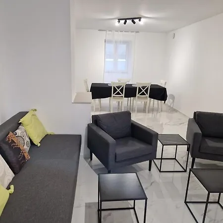 Superbe Maison Au Calme Refaite A Neuf *